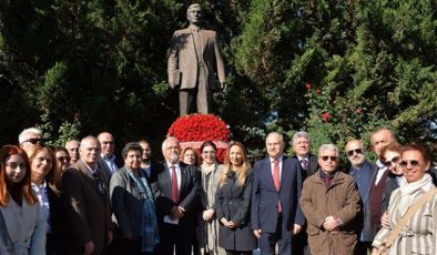 Ahmet Taner Kışlalı hasretle anıldı