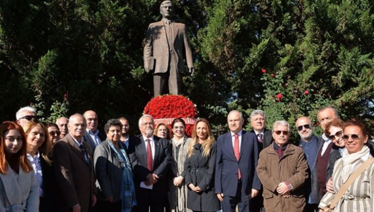 Ahmet Taner Kışlalı hasretle anıldı