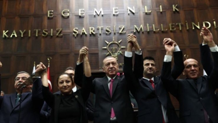 AKP’li Becerikli Ünal’ın Harf İhtilali düşmanlığına Mehmet Ali Çelebi sessiz!