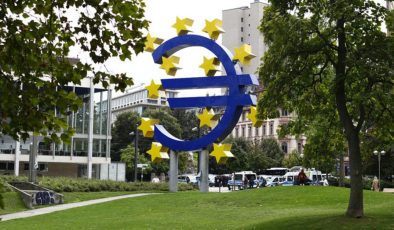 Euro Bölgesi’nde kamu borcunun GSYH’ye oranı yüzde 94,2 oldu