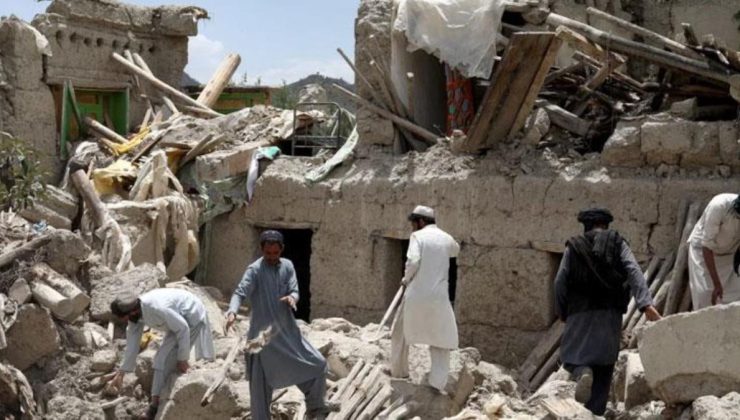 Afganistan ve Pakistan’ı vuran depremde hayatını kaybedenlerin sayısı 12’ye yükseldi